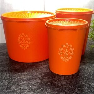 Vintage Tupperware Servalier Orange Storage Canister Set of 3. Exc condition